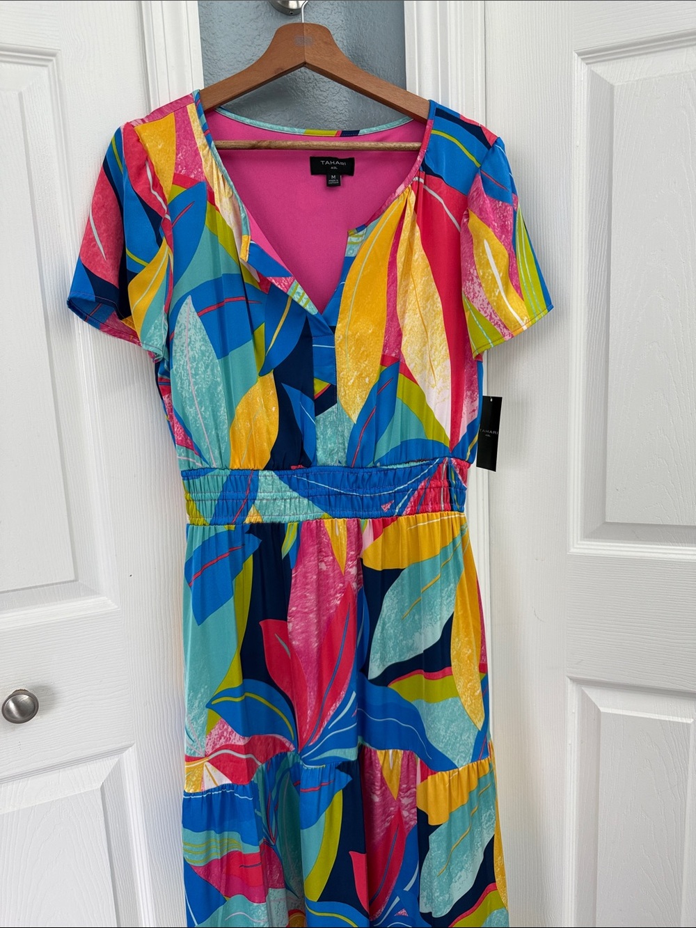 NWT Tahari Bright Floral-Leaf V-Neck Maxi Dress size M